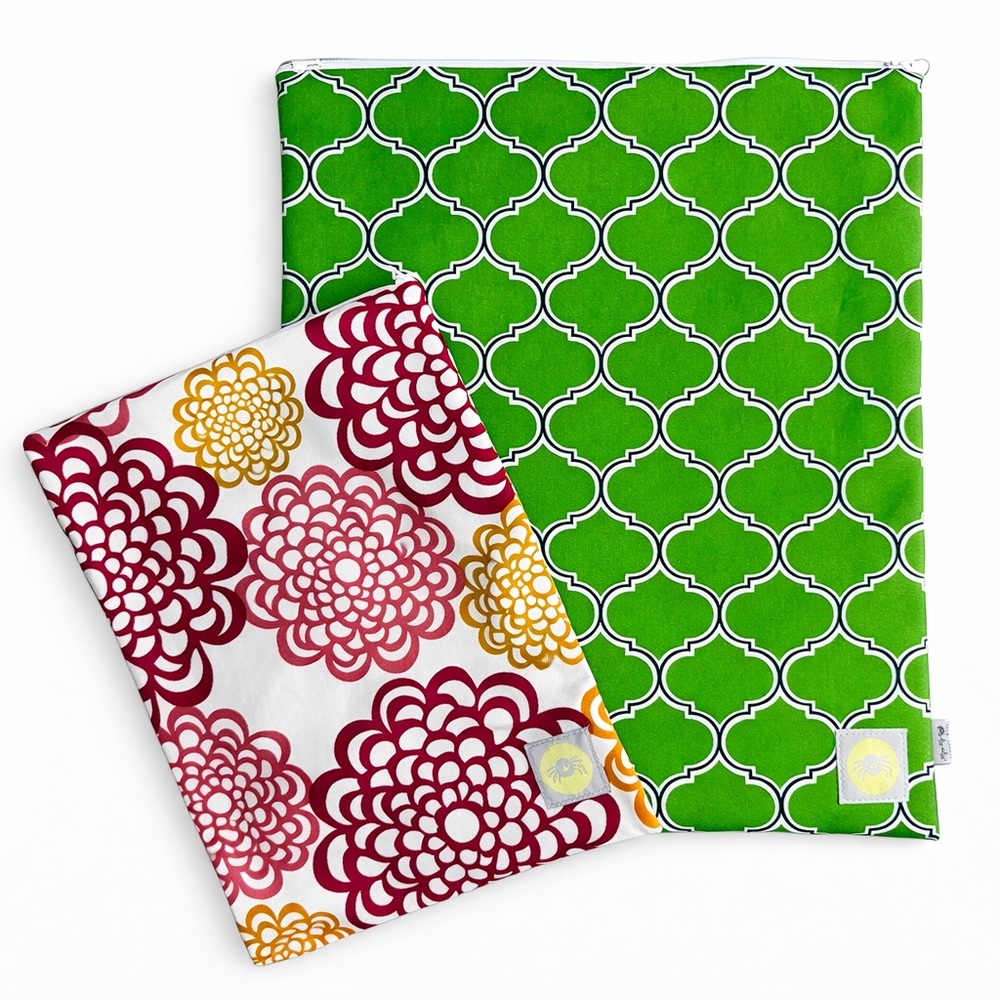 New Itzy Ritzy Set of 2 Waterproof Wet Bags Zipper Pouch Travel Floral Green